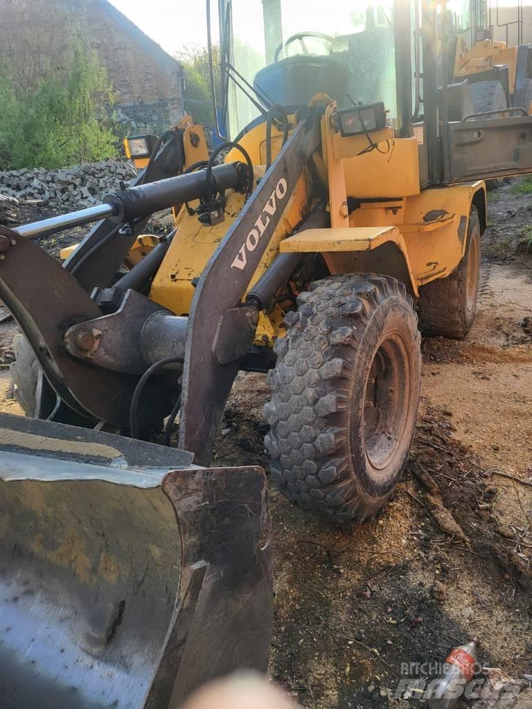Volvo L 30 B 轮式装载机