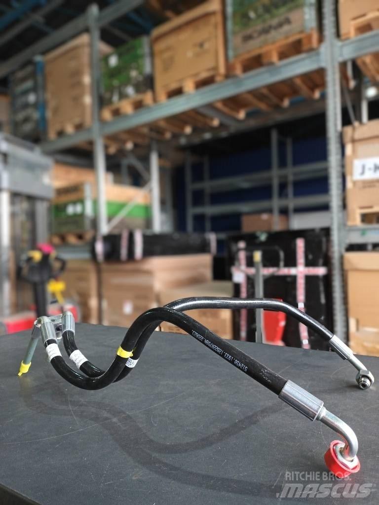 Volvo HOSE 23371682 发动机