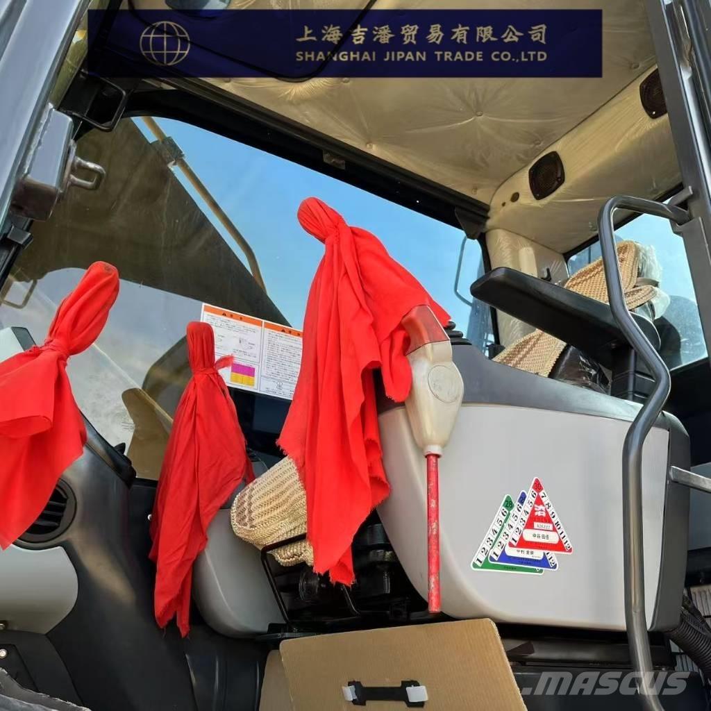 Komatsu PC 200-8 履带挖掘机