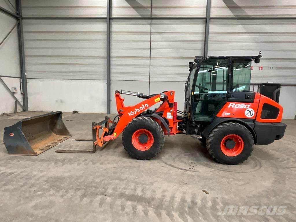 Kubota R 090 轮式装载机