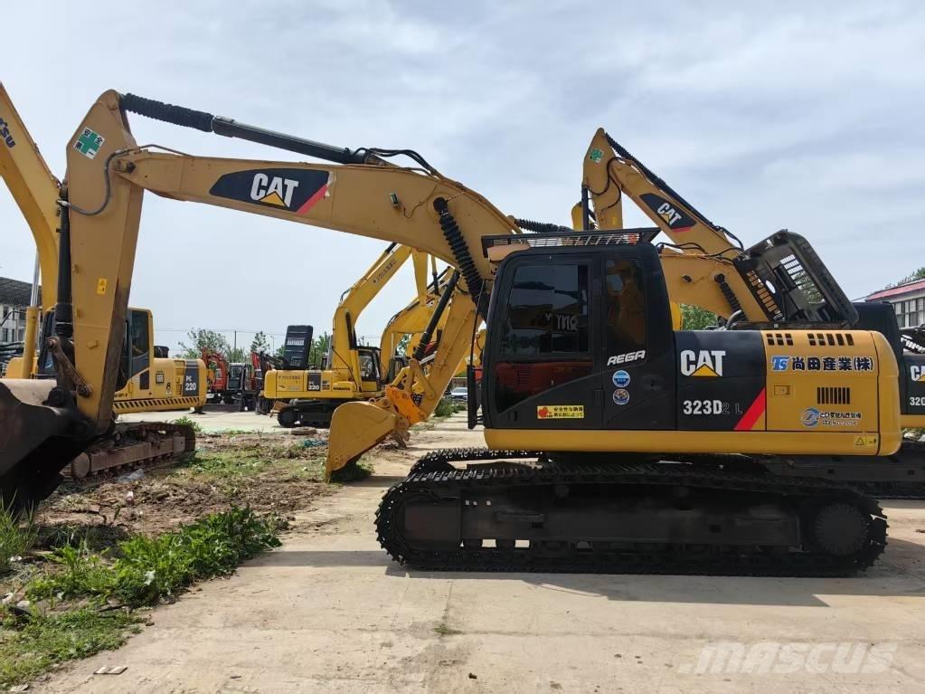 CAT 323 D 履带挖掘机