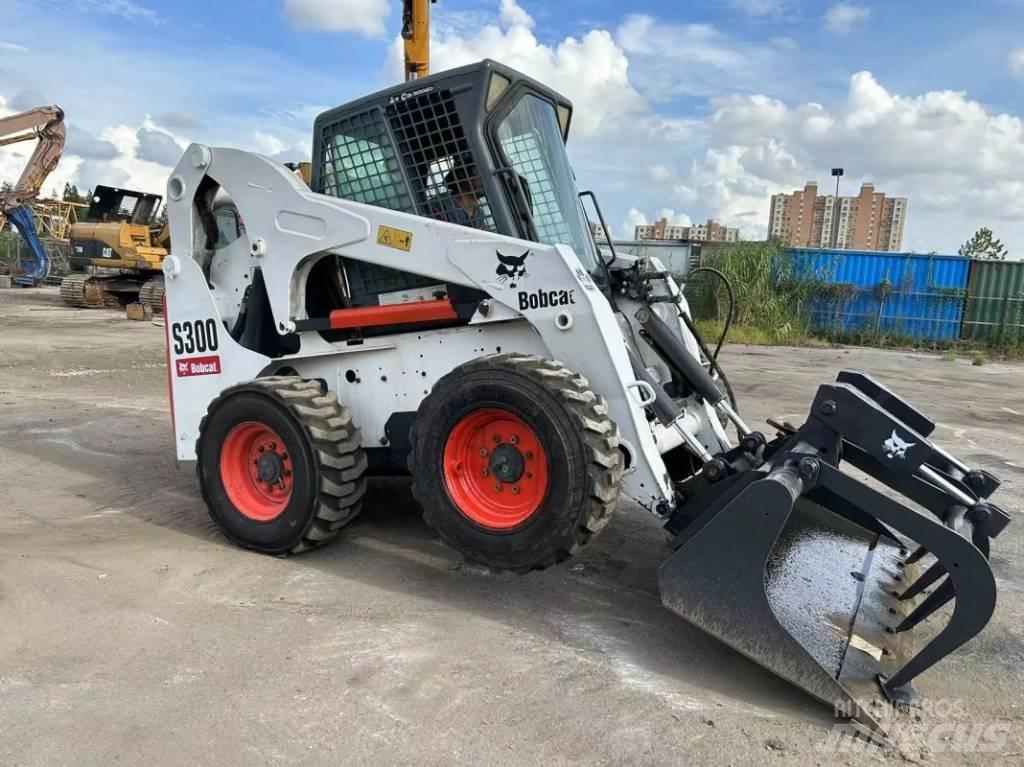Bobcat S 300 滑移装载机