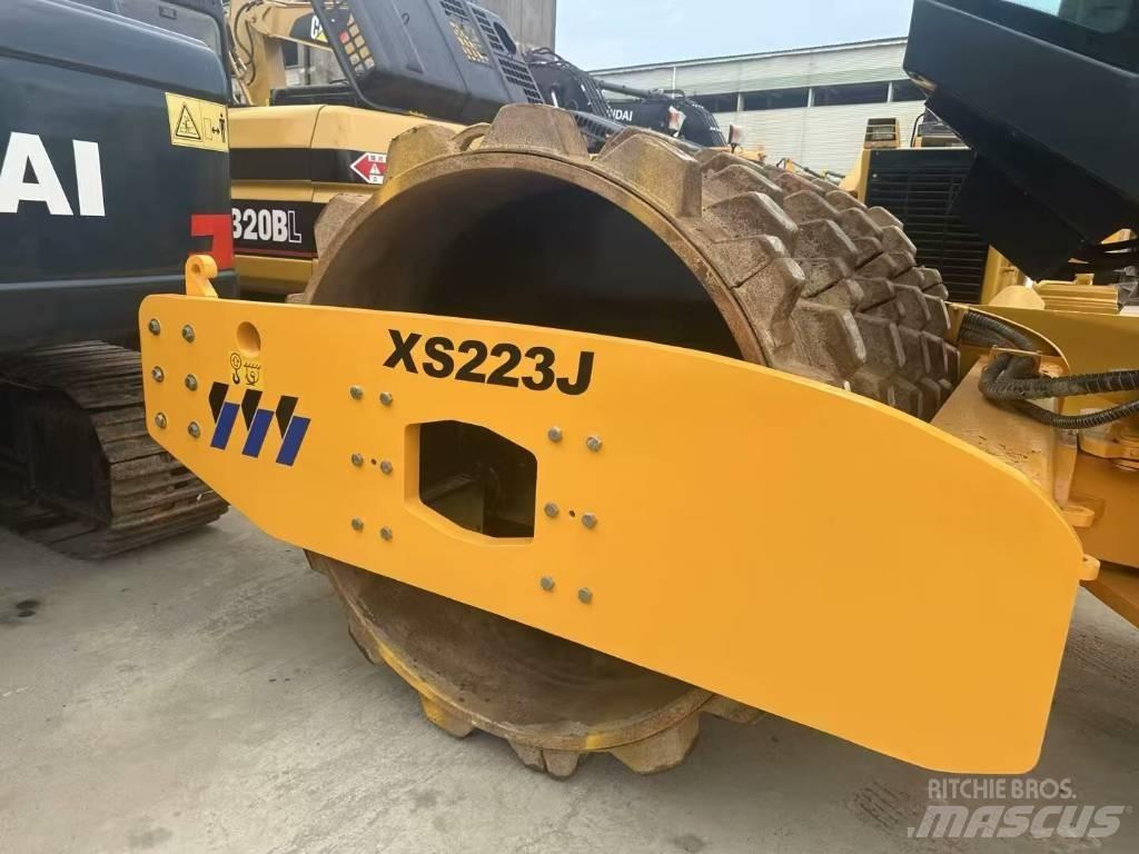 XCMG XS 223 J 单轮压路机