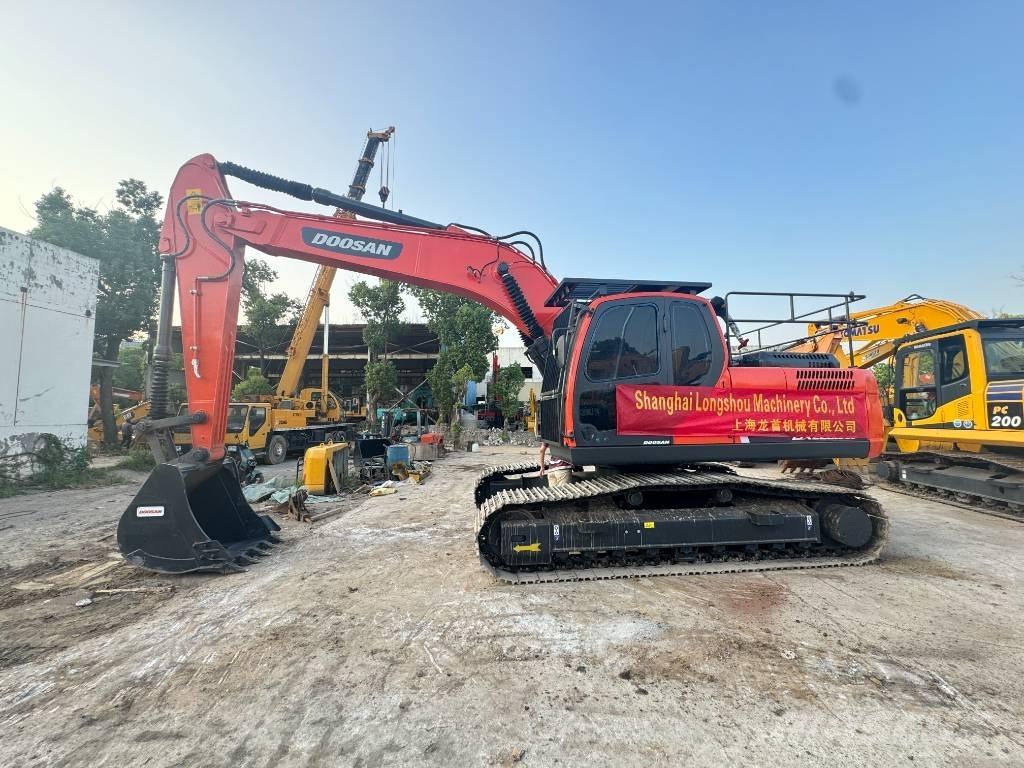 Doosan DX 225 LC 履带挖掘机
