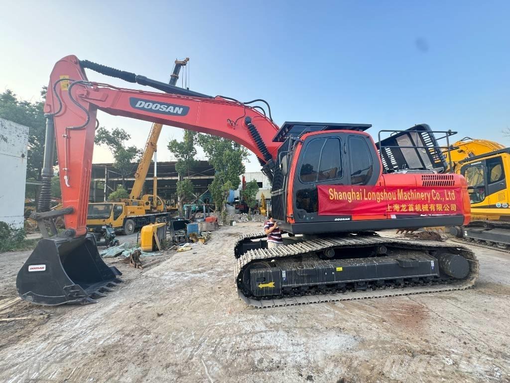 Doosan DX 225 LC 履带挖掘机