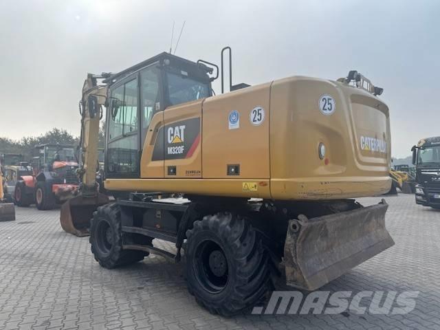 CAT M 320 F 轮式挖掘机