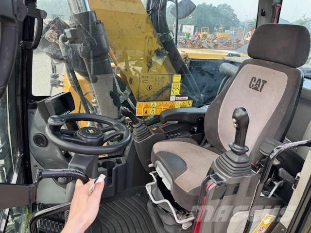 CAT M 320 F 轮式挖掘机