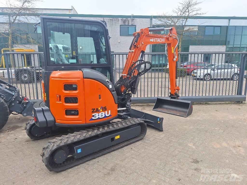 Hitachi ZX38U-6 小型挖掘机