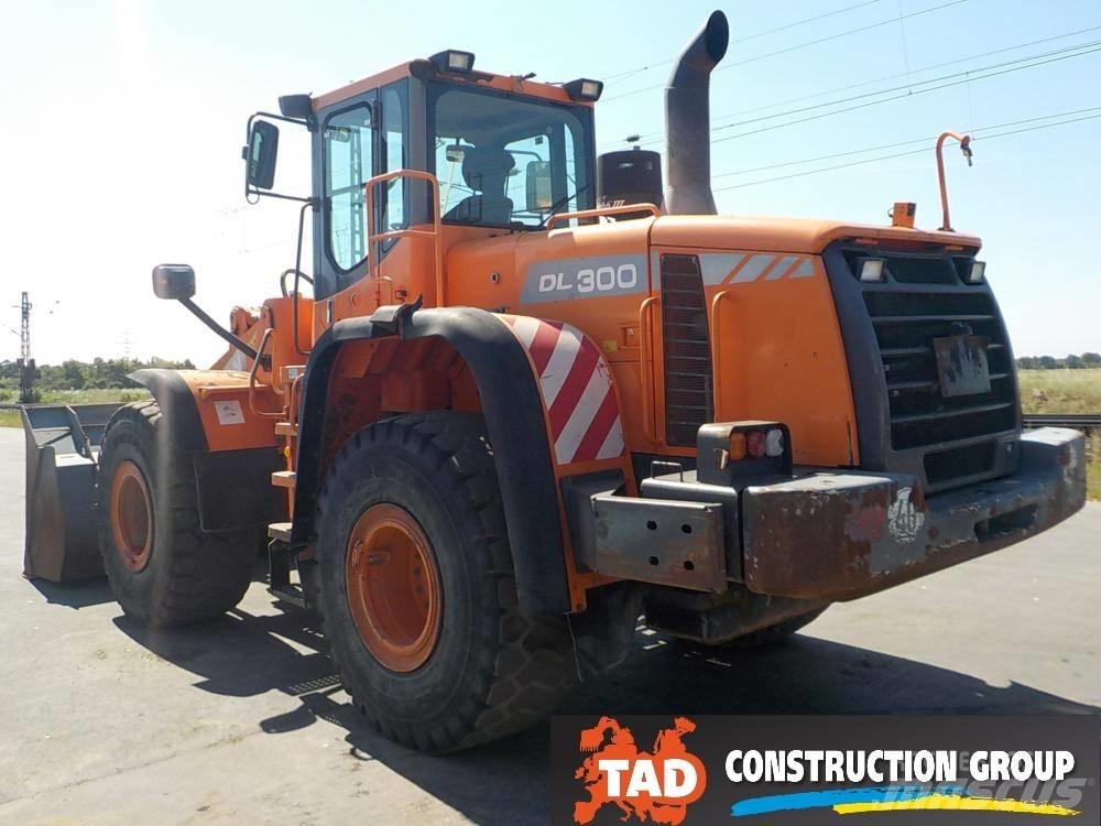 Doosan DL 300 轮式装载机