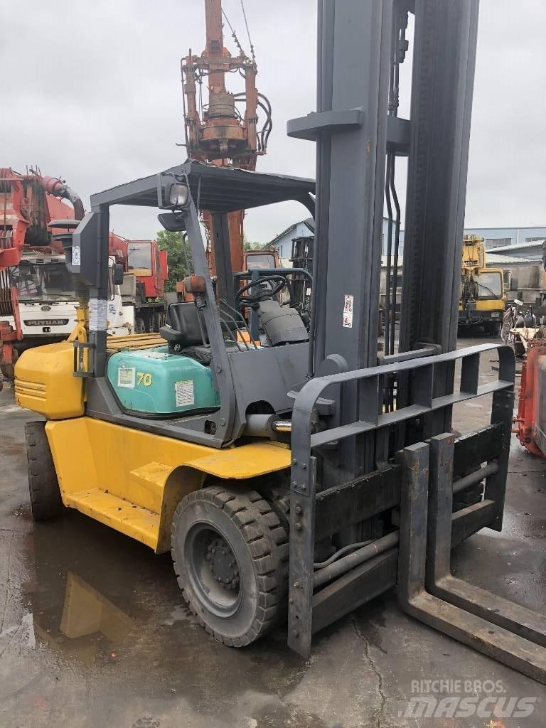 Komatsu 7 Ton 柴油叉车