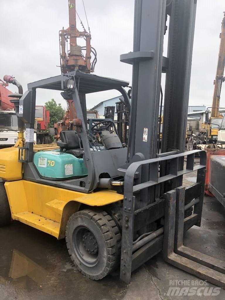 Komatsu 7 Ton 柴油叉车