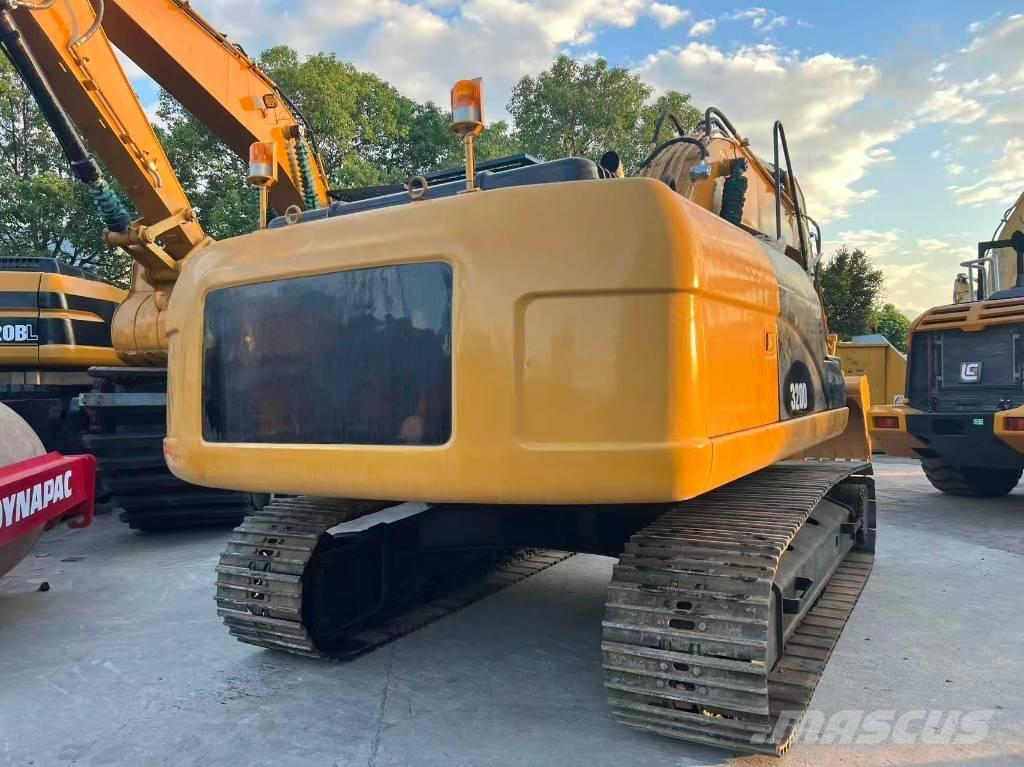 CAT 320D 履带挖掘机