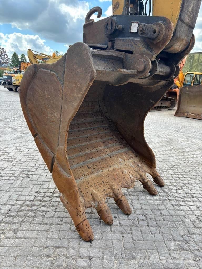 CAT 330 B L 履带挖掘机