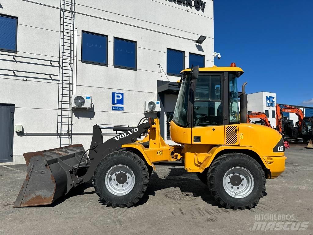 Volvo L 30 B 轮式装载机