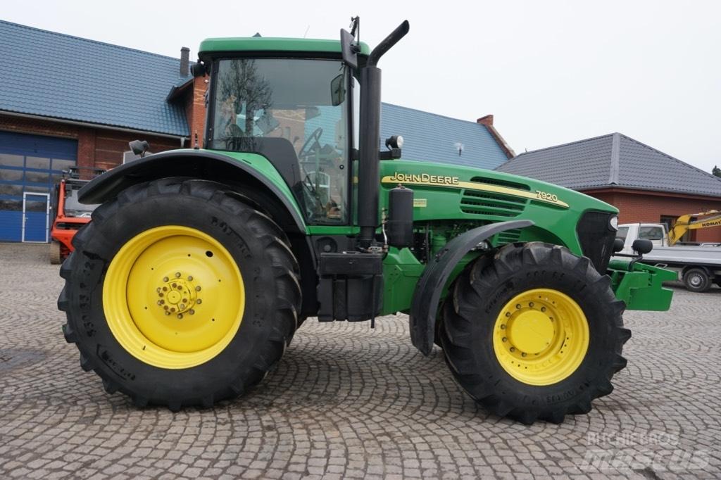 John Deere 7920 拖拉机/农用车