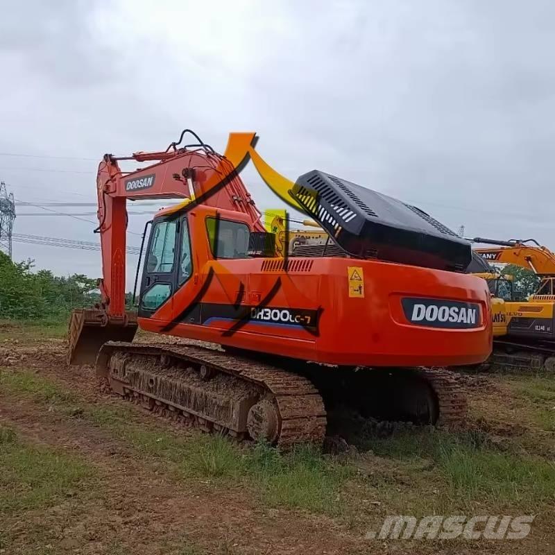 Doosan DH 300 LC-7 履带挖掘机