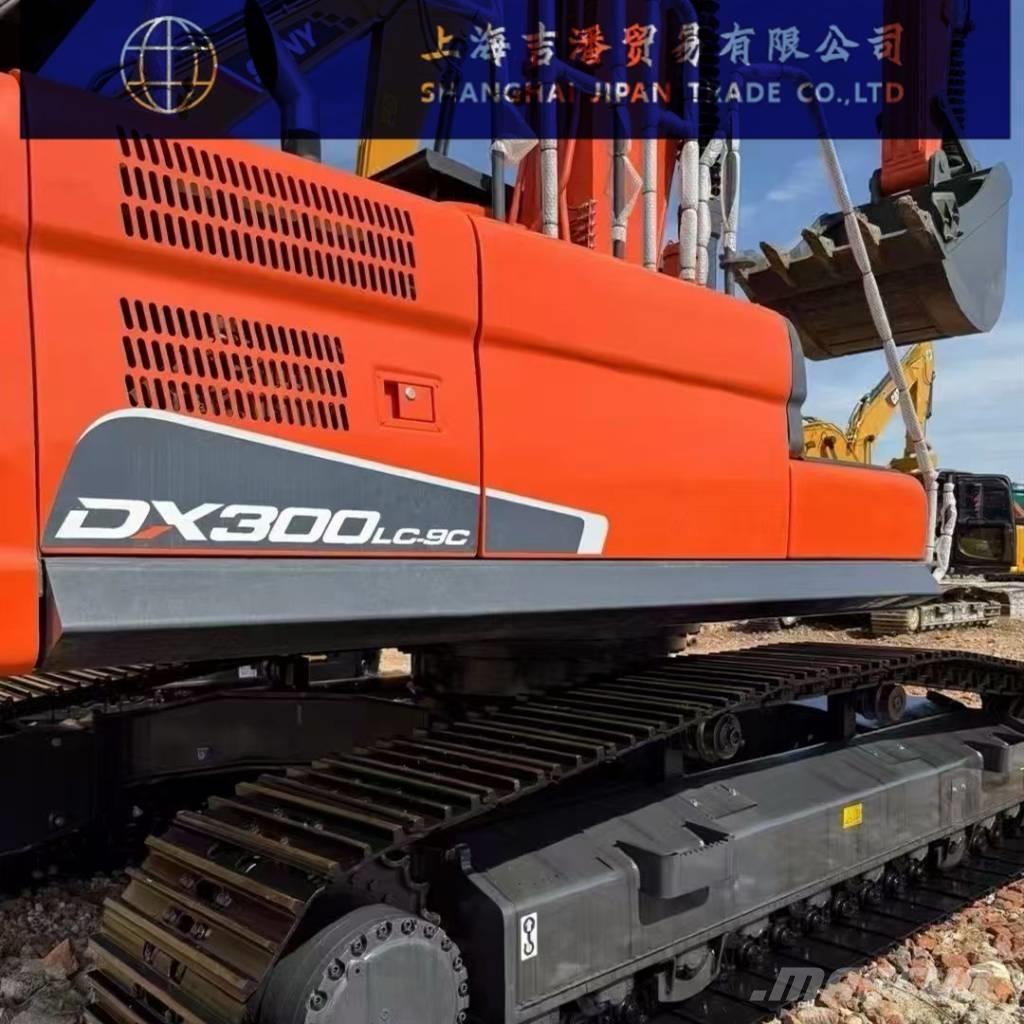 Doosan DX 300 履带挖掘机