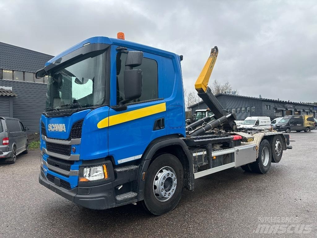 Scania P 360 工程吊钩车