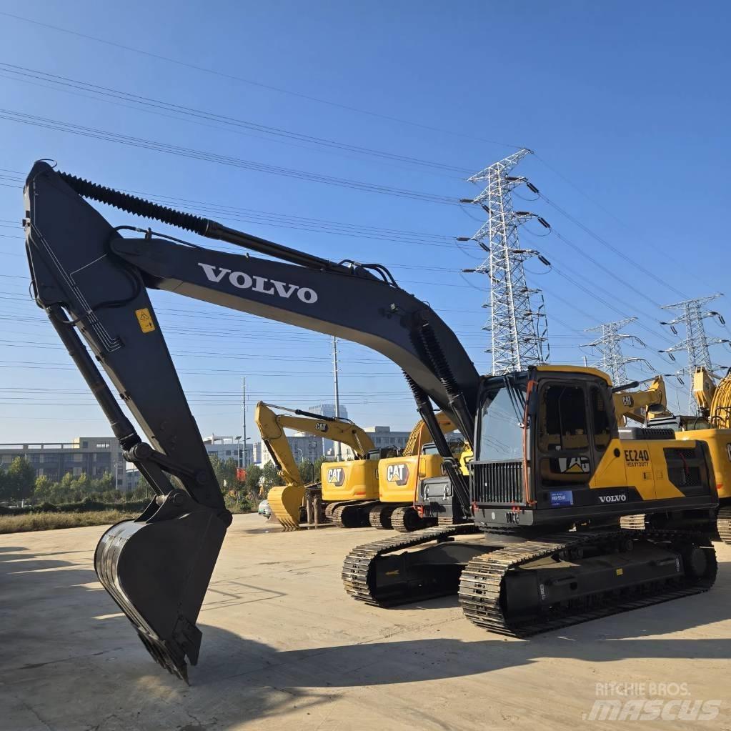Volvo EC 240 履带挖掘机