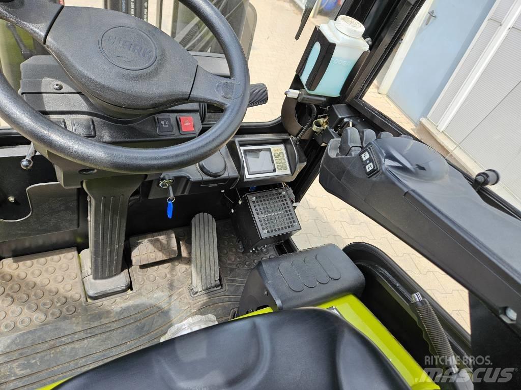 Clark GTX 18 电动叉车