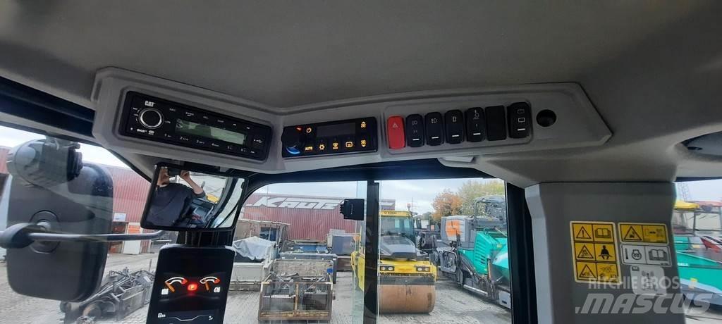 CAT 906 轮式装载机