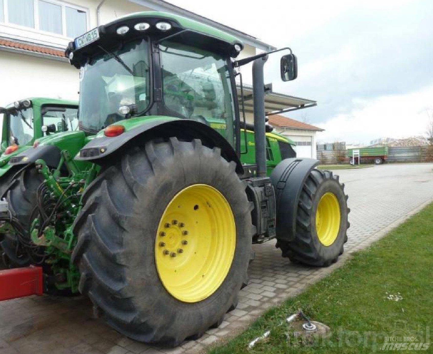 John Deere 7230R 拖拉机/农用车