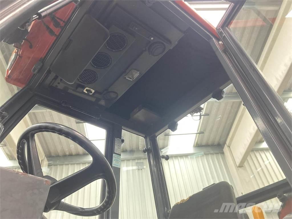 Kubota B2110 小型拖拉机