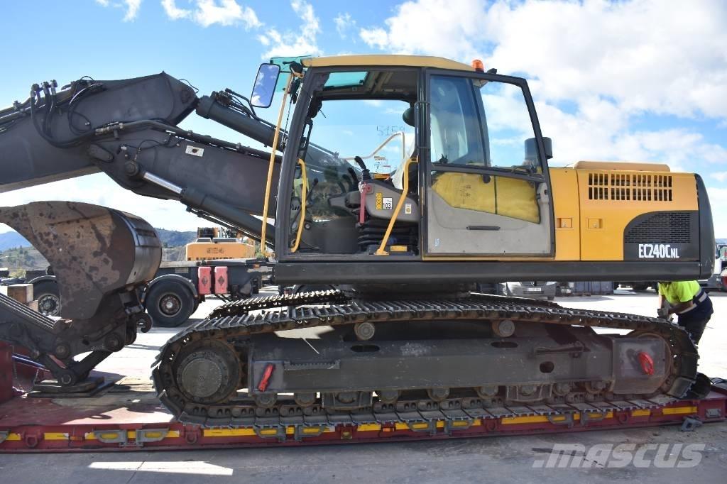Volvo EC 240 C N L 履带挖掘机