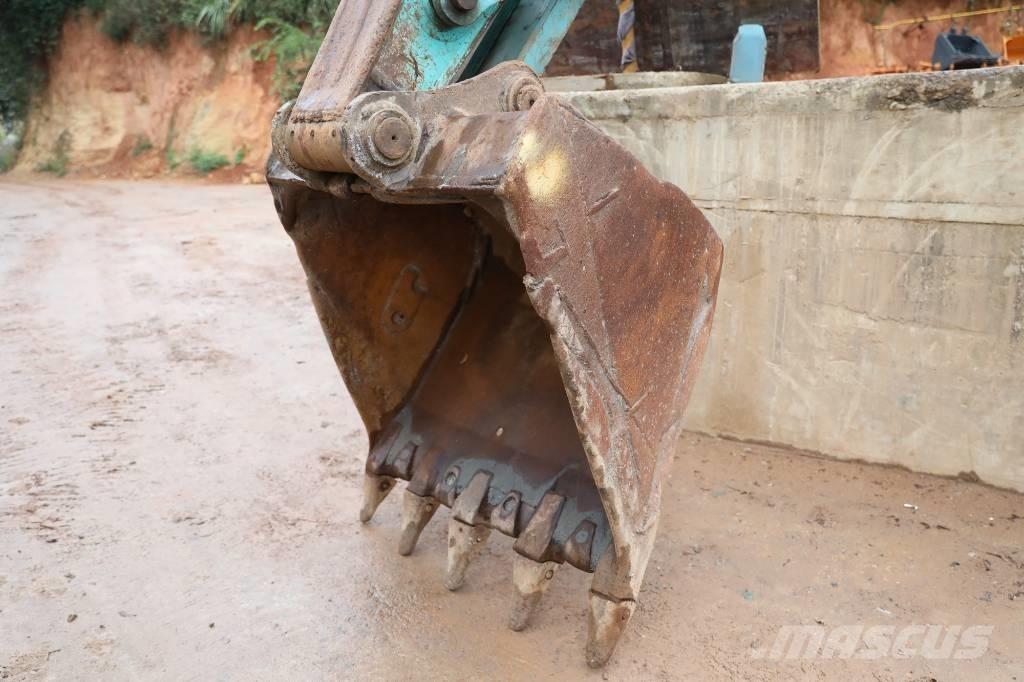 Kobelco SK 200-8 履带挖掘机