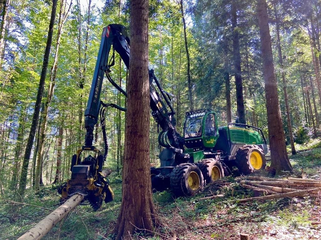 John Deere 1270 G 收割机