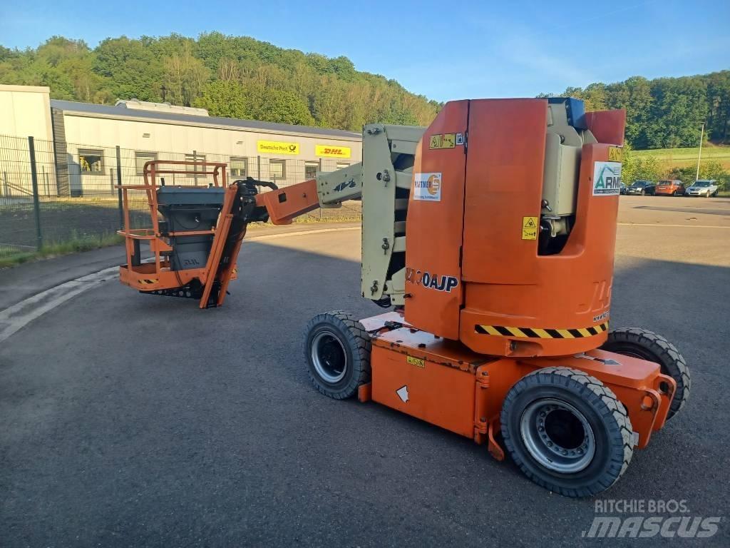 JLG E 300 AJP 曲臂高空工作平台