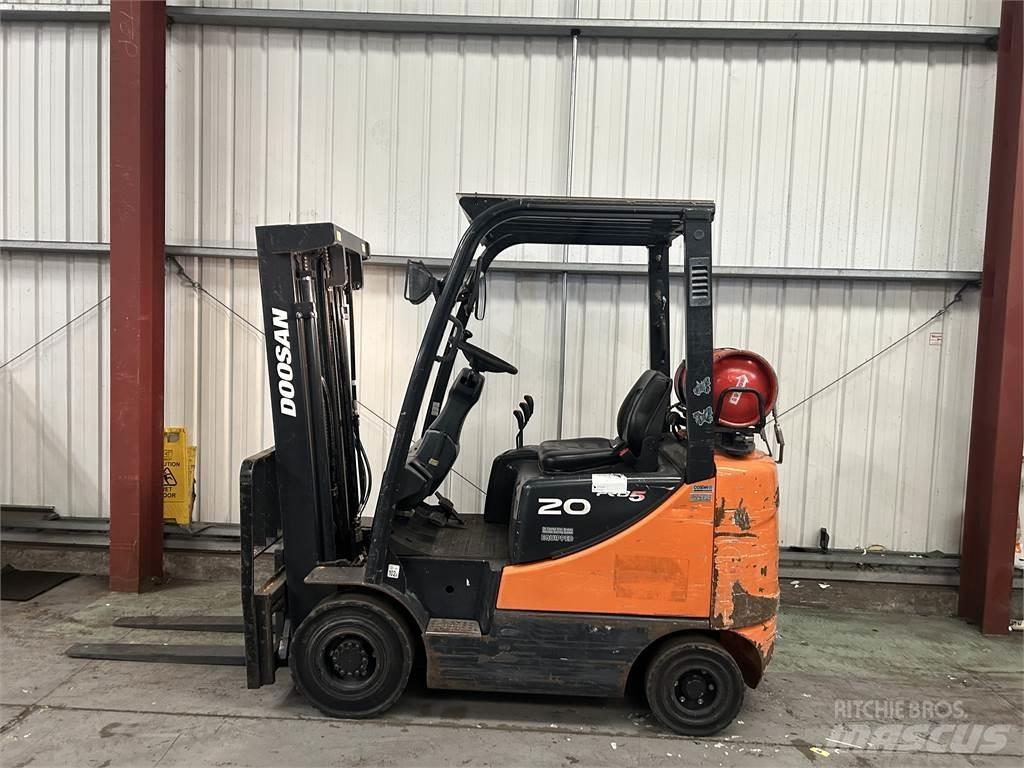 Doosan G20SC-5 天然气叉车