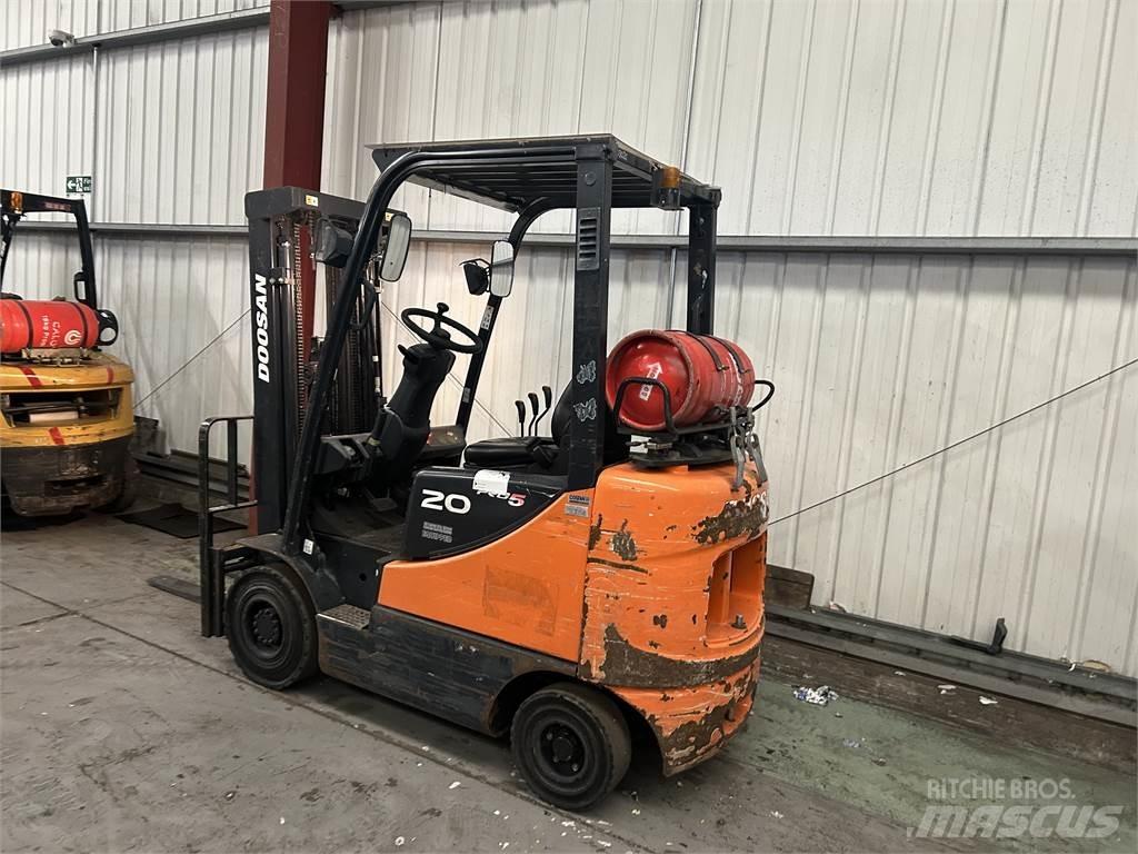 Doosan G20SC-5 天然气叉车