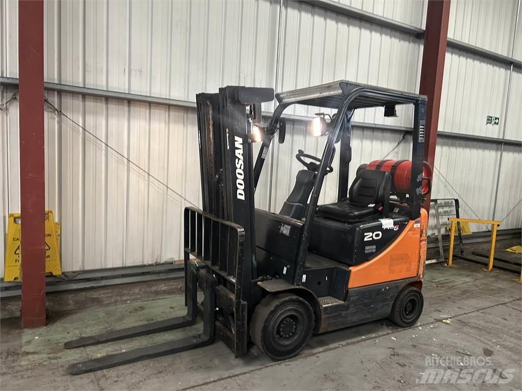 Doosan G20SC-5 天然气叉车