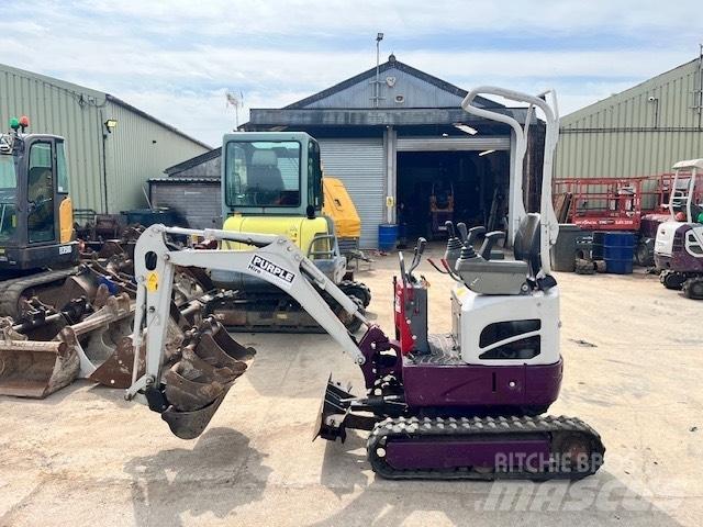 Takeuchi TB 210 小型挖掘机