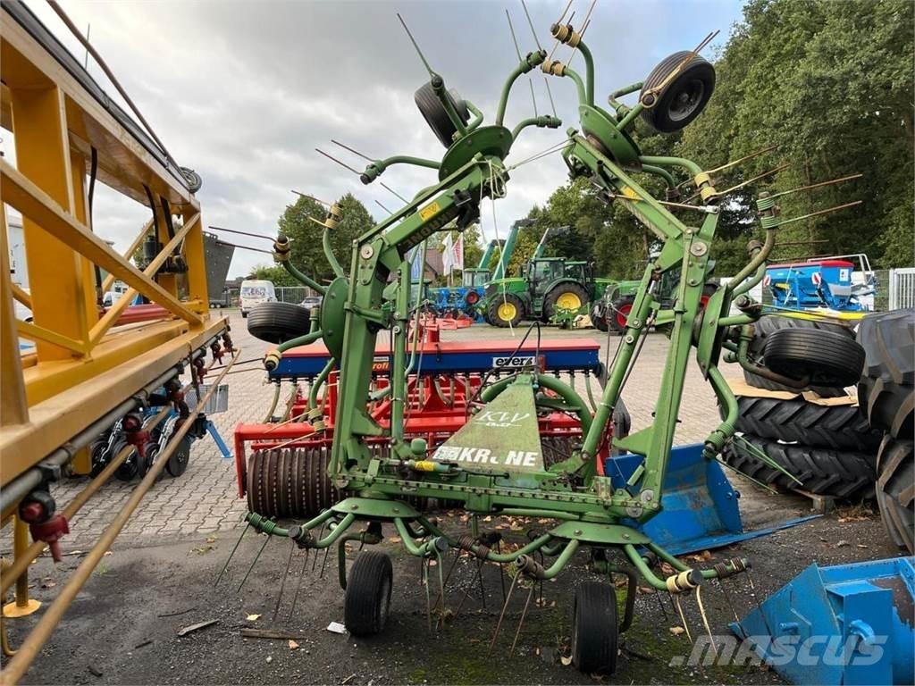 Krone KW 6.70/6 犁耙和摊草机