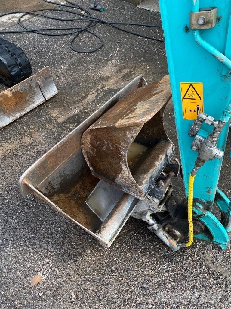 Kobelco SK 17 SR 小型挖掘机
