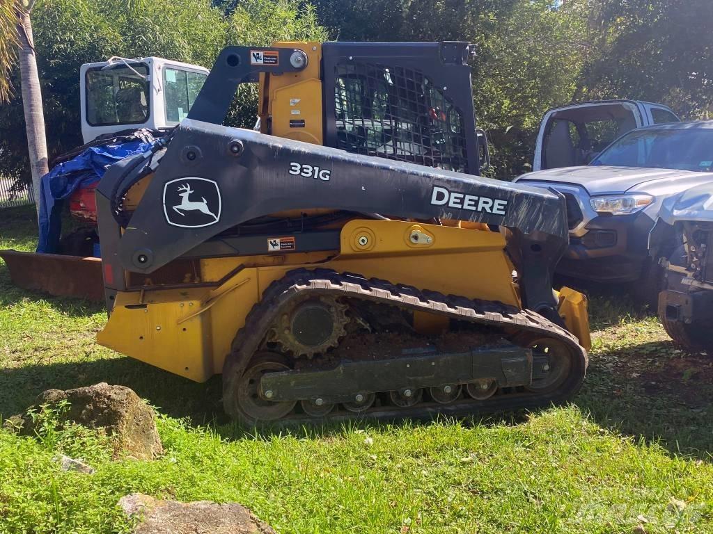 John Deere 331G 滑移装载机