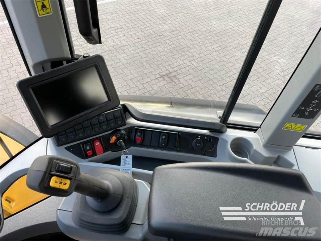 CAT 938 HL 轮式装载机