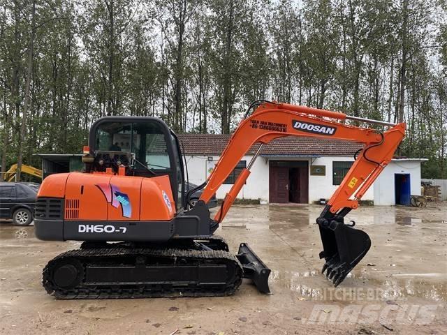Doosan DH60-7 小型挖掘机