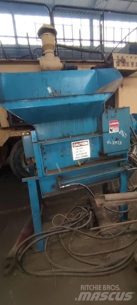  Securit Compactor 全地形车