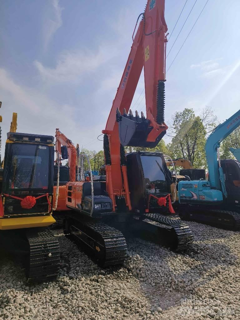 Hitachi ZX 120 履带挖掘机