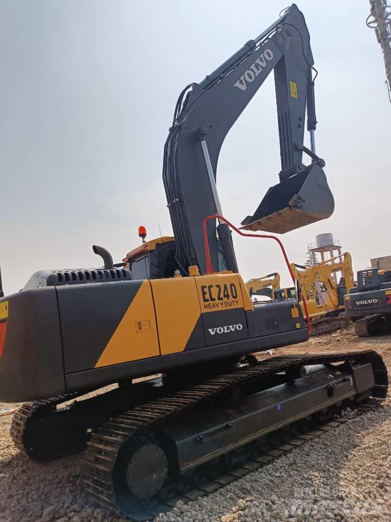 Volvo EC 240 履带挖掘机