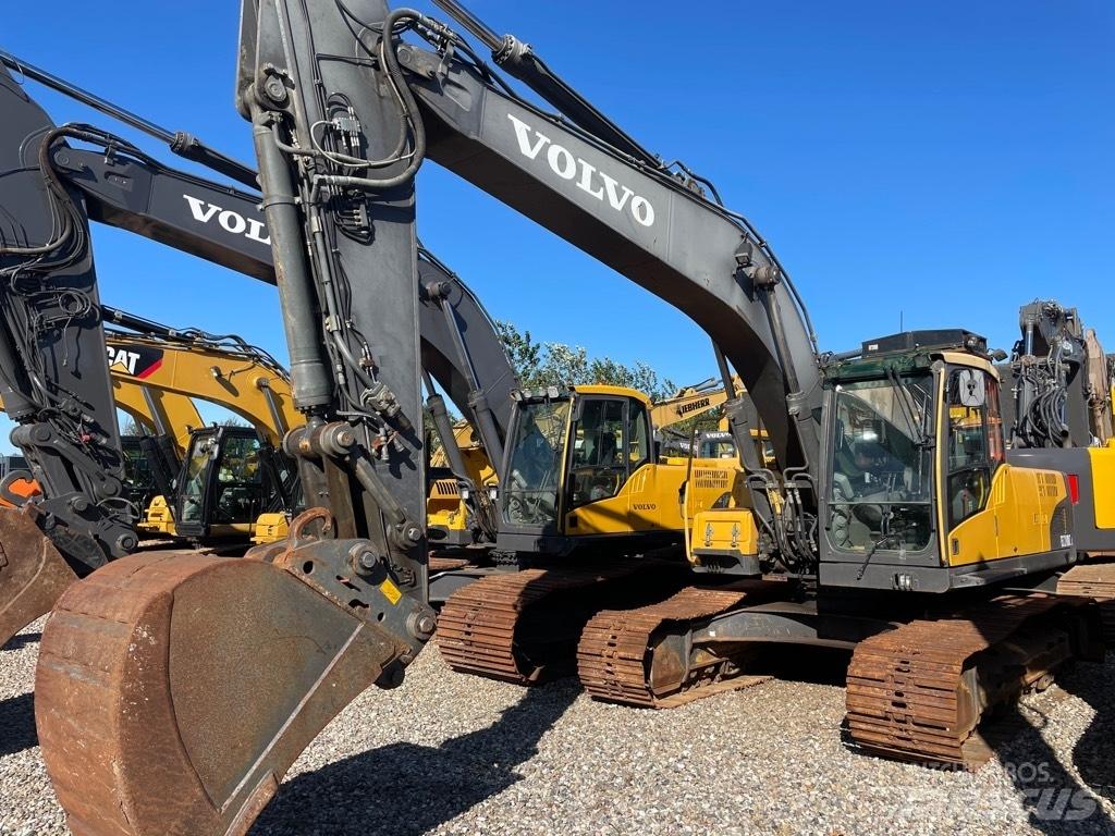 Volvo EC210C 履带挖掘机