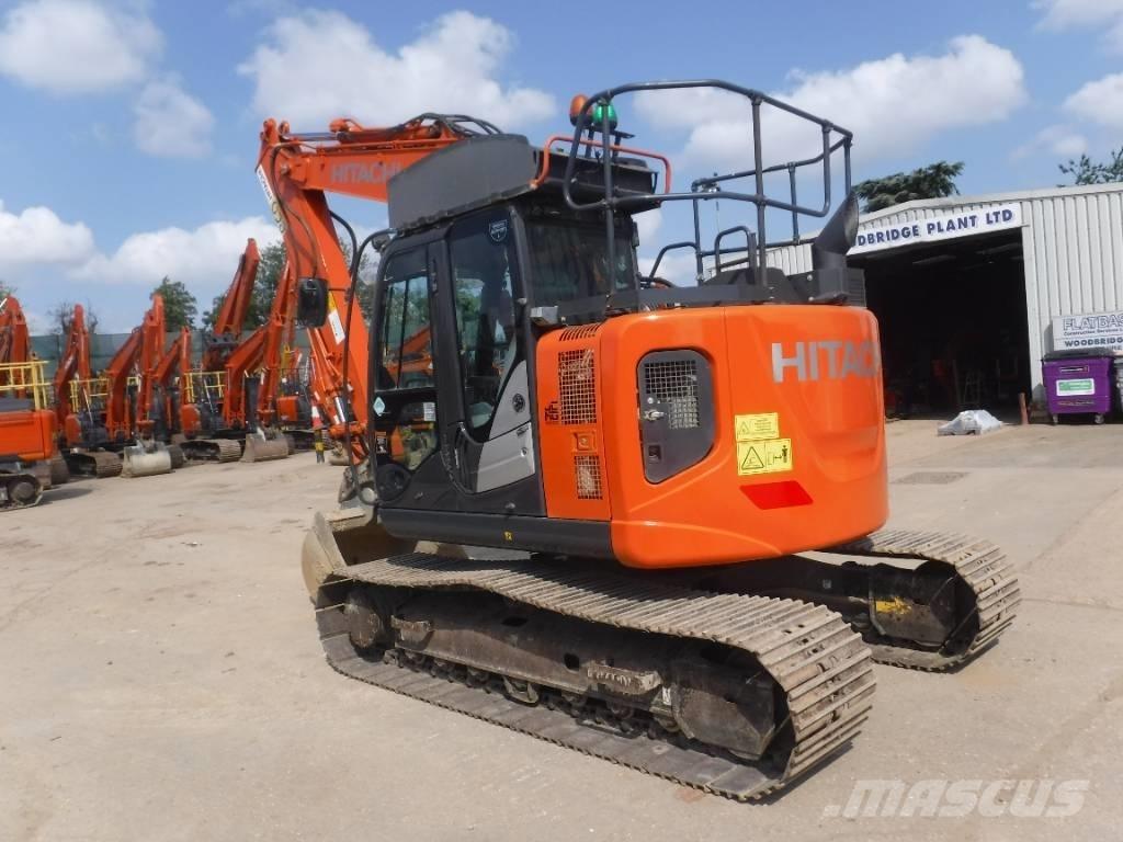 Hitachi ZX 135 US-6 履带挖掘机