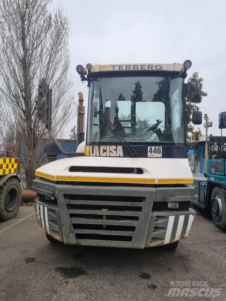 Terberg RT283 码头牵引车