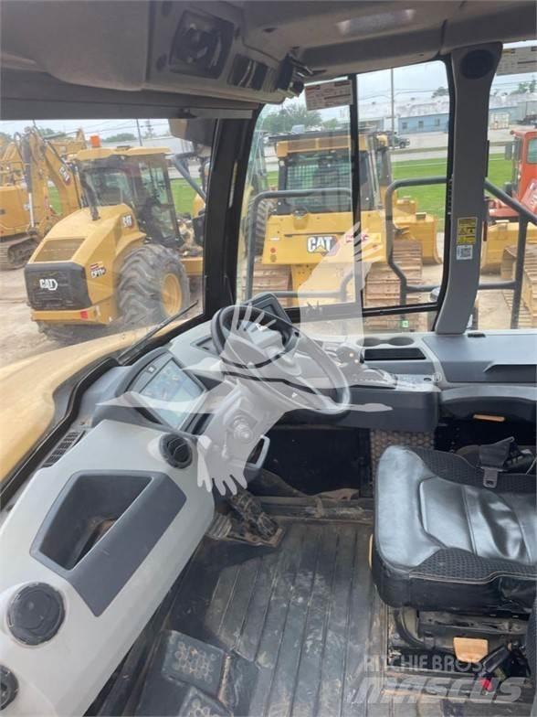 CAT 730 铰接式自卸车