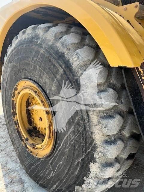 CAT 740B 铰接式自卸车