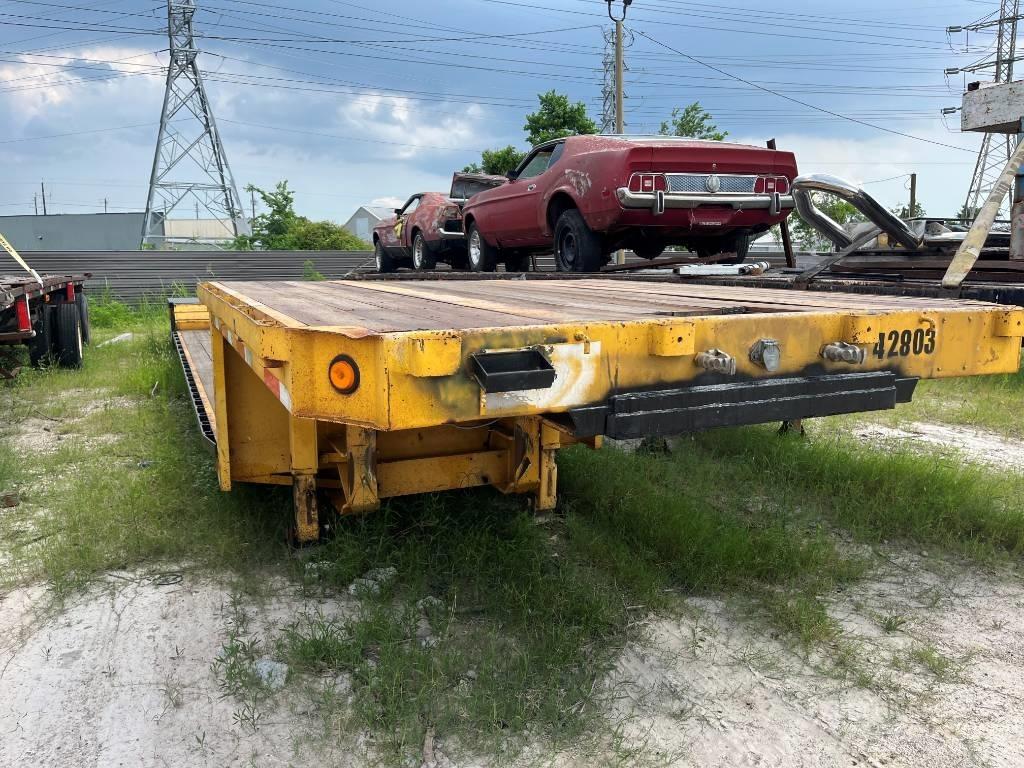 Fontaine 2 axle DD 平板拖车
