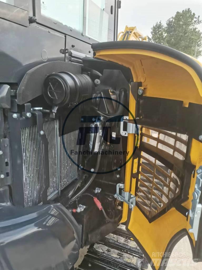 Komatsu PC35 小型挖掘机